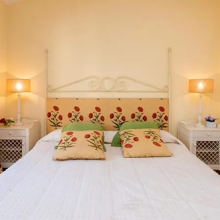 Golf In Marbella, Frontline Golfvilla In Rioreal Golf Marbella