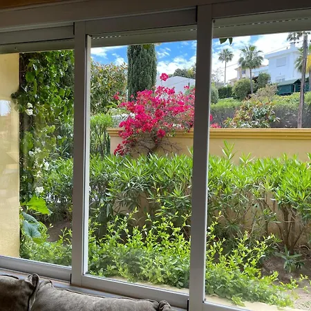 Vila Golf In Marbella, Frontline Golfvilla In Rioreal Golf Marbella