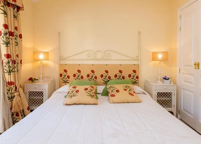 Golf In Marbella, Frontline Golfvilla In Rioreal Golf Marbella