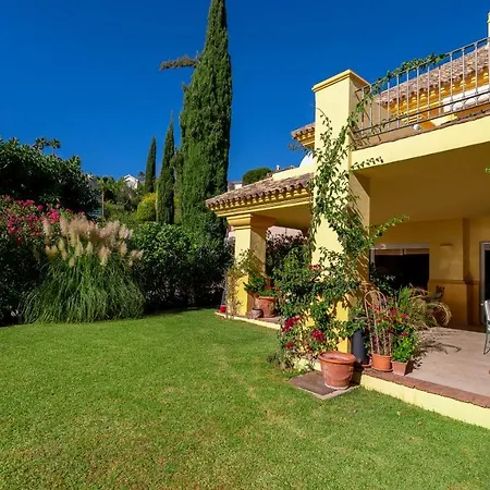 Golf In Marbella, Frontline Golfvilla In Rioreal Golf Марбелья