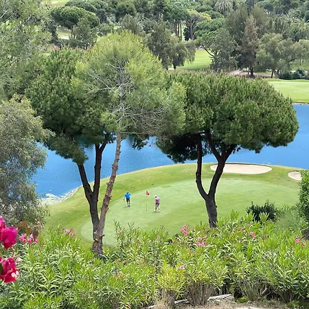 Vila Golf In Marbella, Frontline Golfvilla In Rioreal Golf *