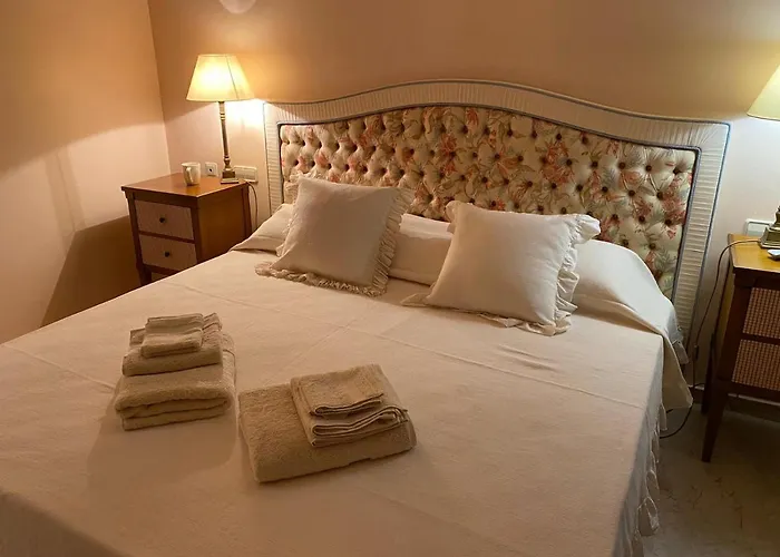 Vila Golf In Marbella, Frontline Golfvilla In Rioreal Golf *