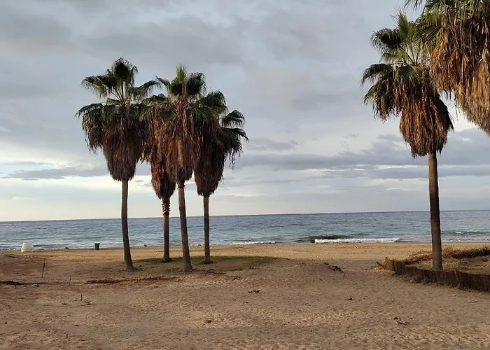 Vila Golf In Marbella, Frontline Golfvilla In Rioreal Golf Marbella